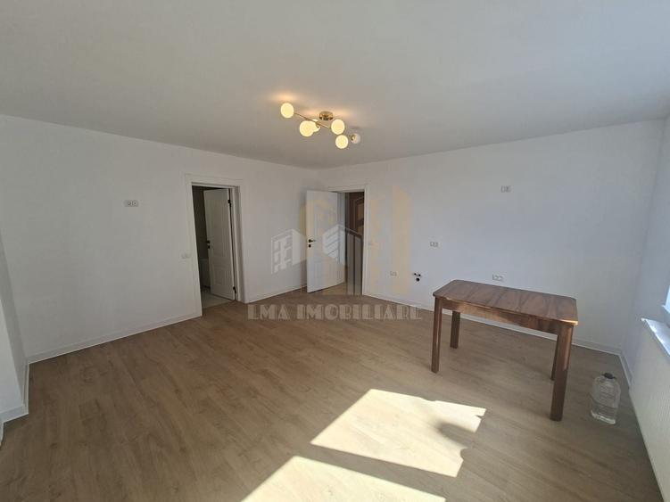 Apartament cu 2 camere semidecomandat în Brașovul Vechi