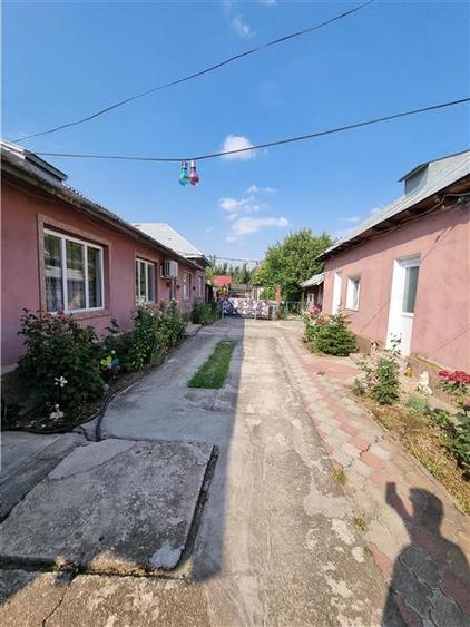 Casă individuală cu 6 camere cu Canalizare în Brânceni