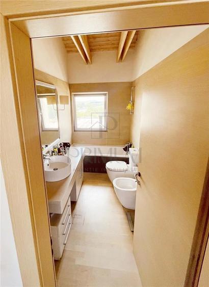 Apartament cu 4 camere în Complex Studențesc
