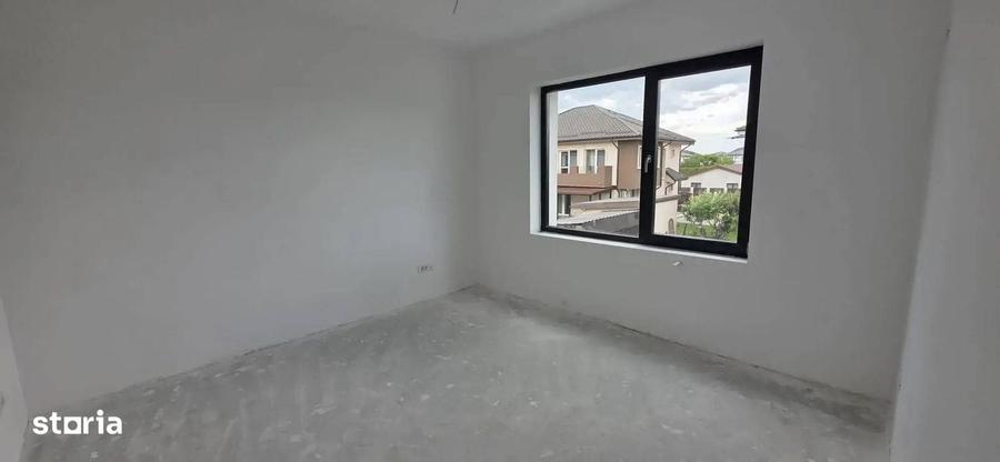 Casă cu 4 camere în Odăile
