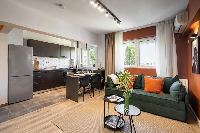 Apartament cu 3 camere, mobilat în Calea Victoriei