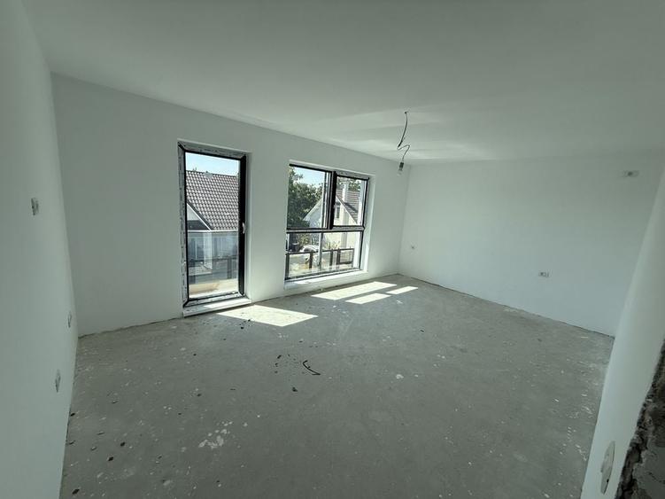Casă cu 4 camere cu Teren 265 Mp în Valu lui Traian