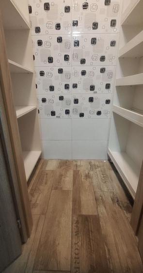 Apartament cu 2 camere decomandat, mobilat în Tei