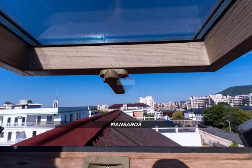 Apartament cu 6 camere decomandat, mobilat în Central