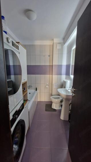 Apartament cu 3 camere decomandat în Turnișor