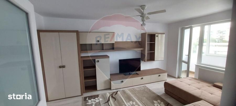 Apartament cu 3 camere decomandat în Gheorgheni — fotografia 2