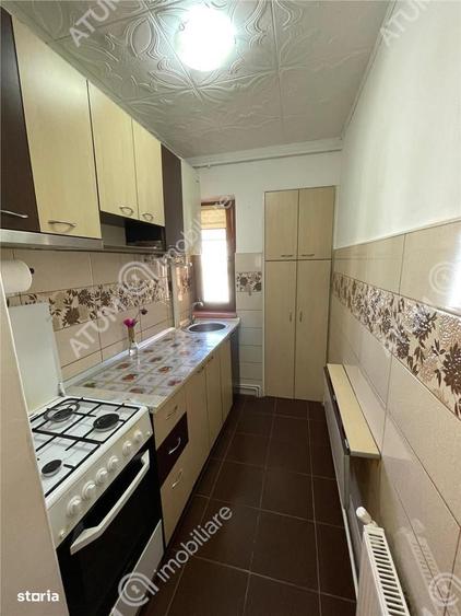 Apartament cu 2 camere nedecomandat, mobilat în Cedonia