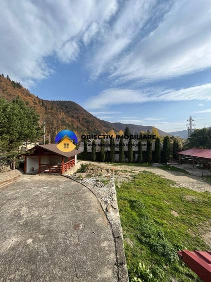 Casă cu 6 camere cu Teren 878 Mp în Tarcău