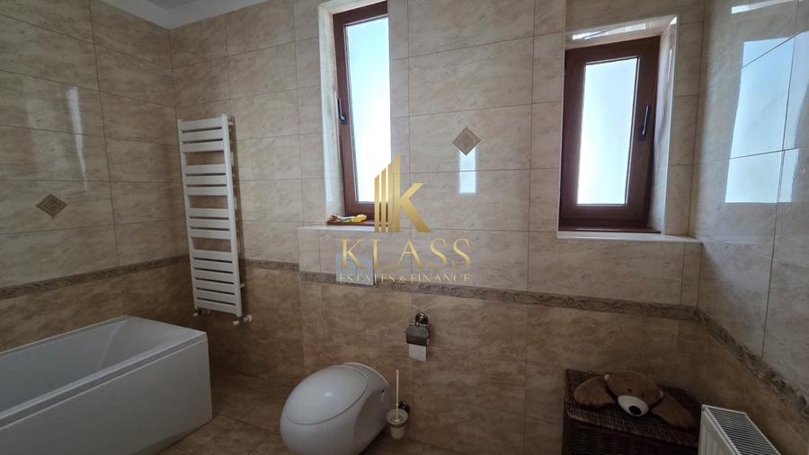 Apartament cu 4 camere decomandat, mobilat în Primăverii