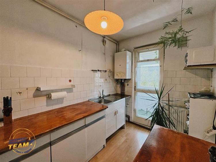 Apartament cu 2 camere decomandat în Florilor