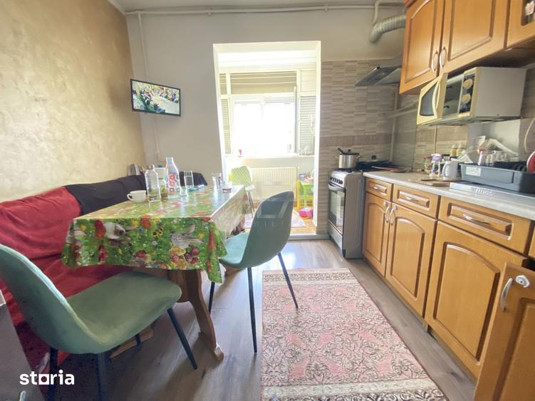 Apartament cu 3 camere decomandat, mobilat în Rahova