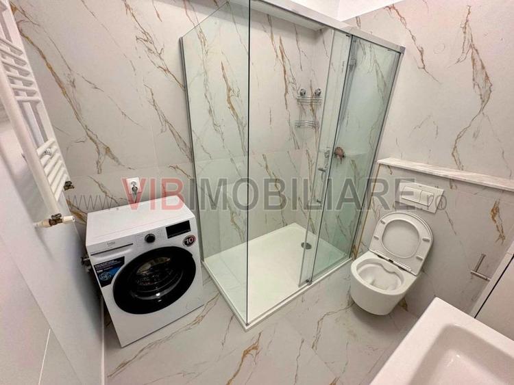 Apartament cu 3 camere semidecomandat în Crângași