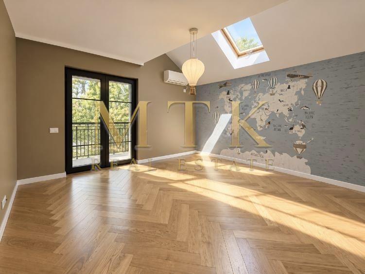 Duplex cu 5 camere cu Canalizare în Iancu Nicolae