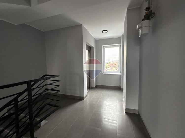 Apartament cu 3 camere decomandat, mobilat în Dacia