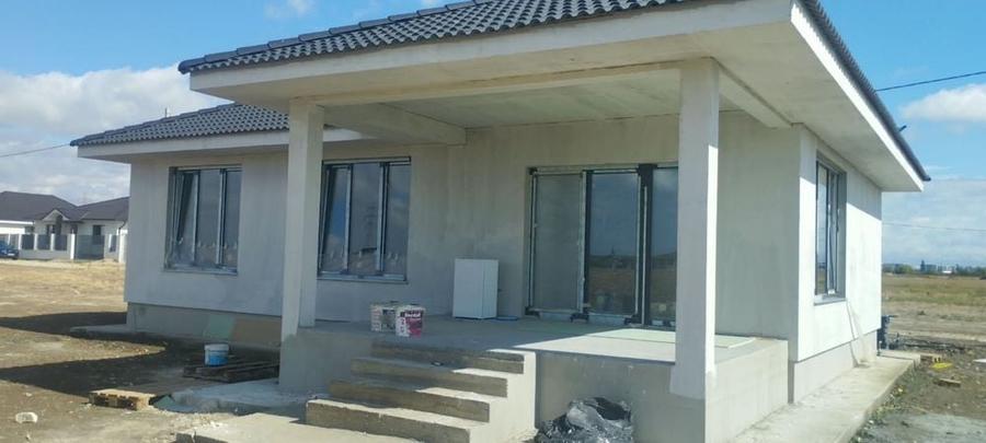 Casă cu 3 camere în Sântandrei