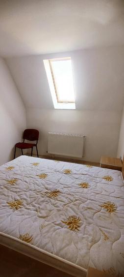 Apartament cu 3 camere semidecomandat în Lipovei