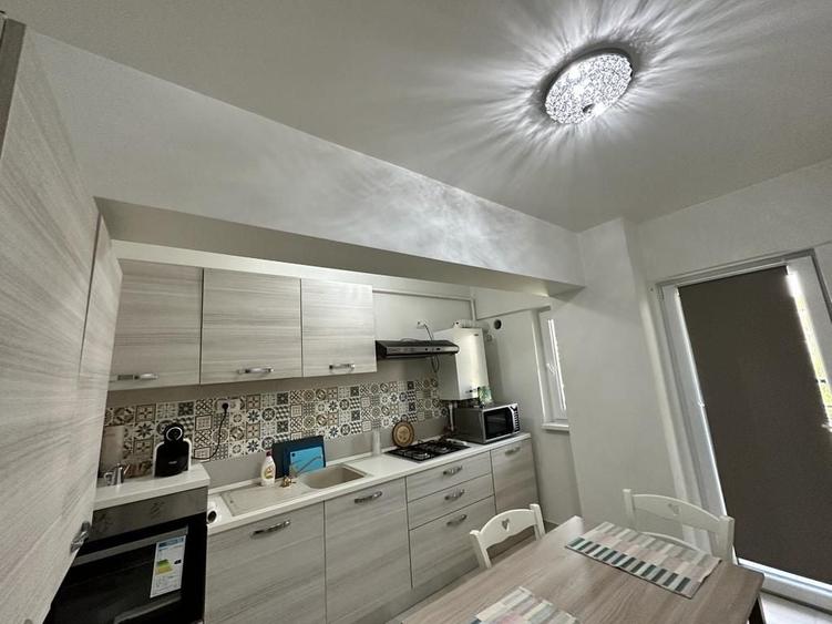 Apartament cu 2 camere decomandat în Bârnova