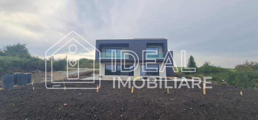 Casă individuală cu 4 camere cu Canalizare în Șelimbăr