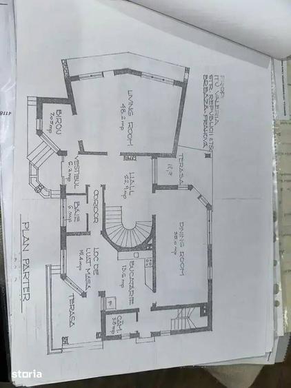 Casă cu 7 camere cu Teren 840 Mp în Central
