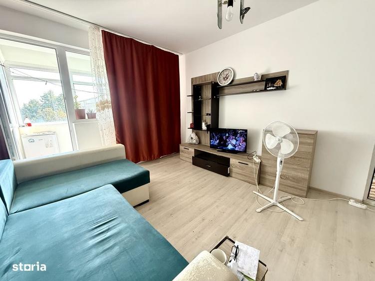 Apartament cu 2 camere semidecomandat în Independenței