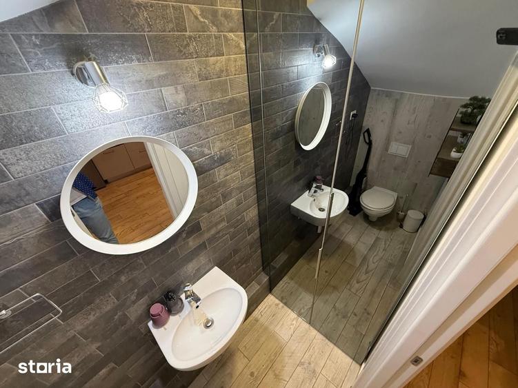 Casă cu 4 camere cu Teren 300 Mp în Central