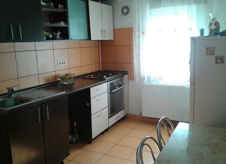 Apartament cu 2 camere semidecomandat, mobilat în Crângași