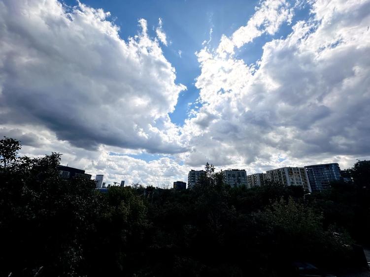 Apartament cu 3 camere decomandat, mobilat în Aviației