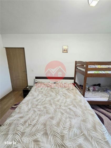 Apartament cu 3 camere, mobilat în Sud