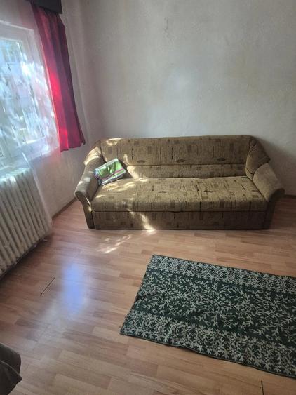 Garsonieră decomandată în Rogerius