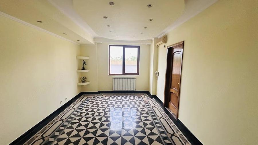 Casă cu 21 camere cu Teren 783 Mp în Chiajna