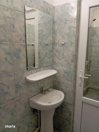 Casă cu 4 camere cu Teren 100 Mp în Central