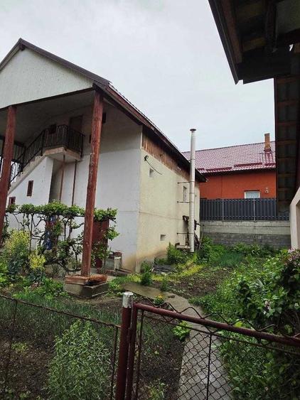 Casă cu 4 camere în Cuzdrioara