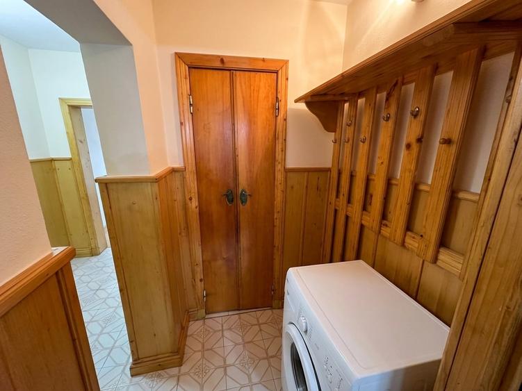 Apartament cu 3 camere decomandat, mobilat în Sud
