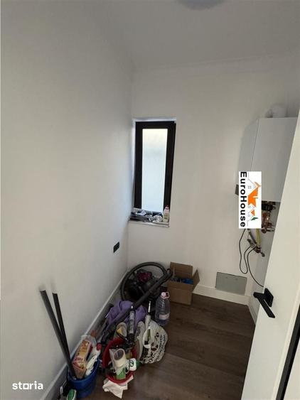 Casă cu 4 camere cu Teren 500 Mp în Central