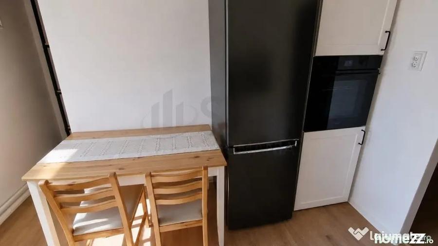 Apartament cu 4 camere decomandat în Nerva Traian