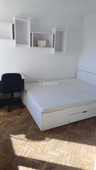 De inchiriat o camera
