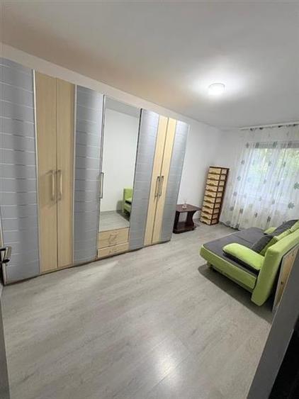 Apartament cu 2 camere semidecomandat, mobilat în Dâmbu Pietros