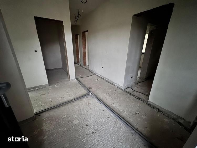 Casă cu 4 camere cu Teren 2997 Mp în Baciu
