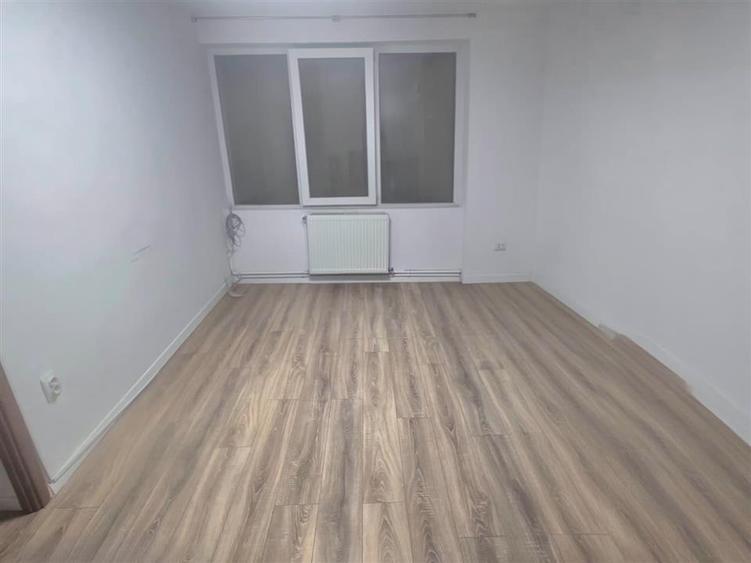 Apartament cu 2 camere semidecomandat, mobilat în Ultracentral