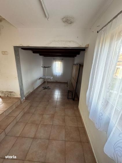 Casă cu 3 camere în Satu Nou de Jos