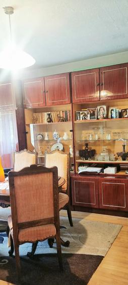 Apartament cu 4 camere decomandat în Sud
