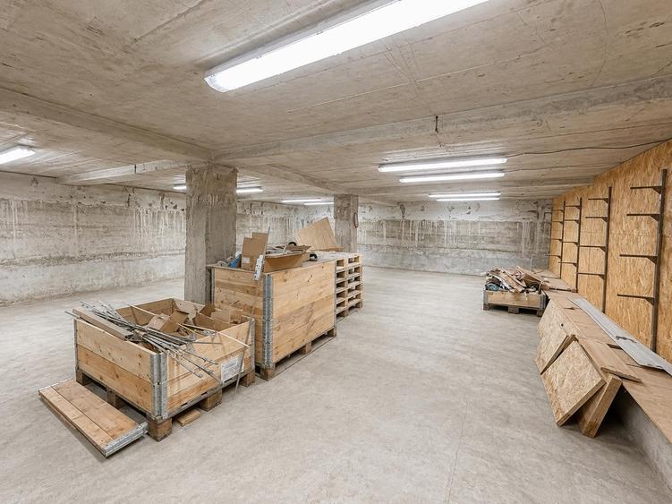 Dancu Iasi Centru operational firma, 395mp Hala productie cu birouri, 862 mp teren Depozit Curte Betonata Acces TIR - 21