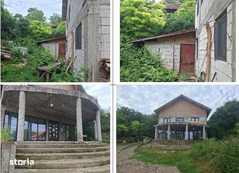 Casă cu 6 camere cu Teren 1310 Mp în Măgura