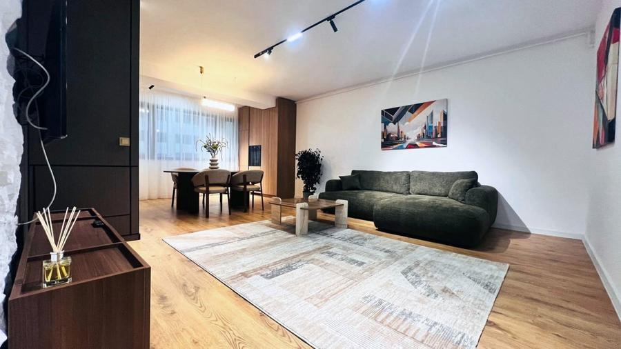 Apartament cu 2 camere semidecomandat, mobilat în Pipera