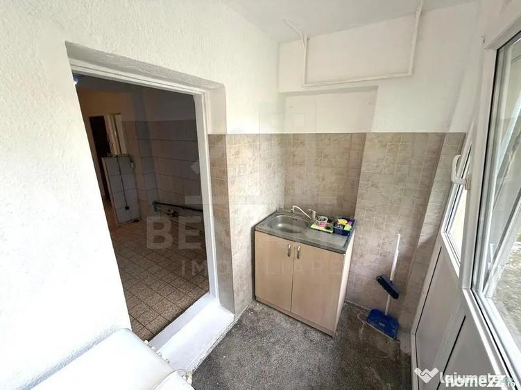 Apartament cu 2 camere decomandat în Sărari