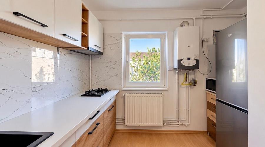 Apartament cu 2 camere semidecomandat în Aradului