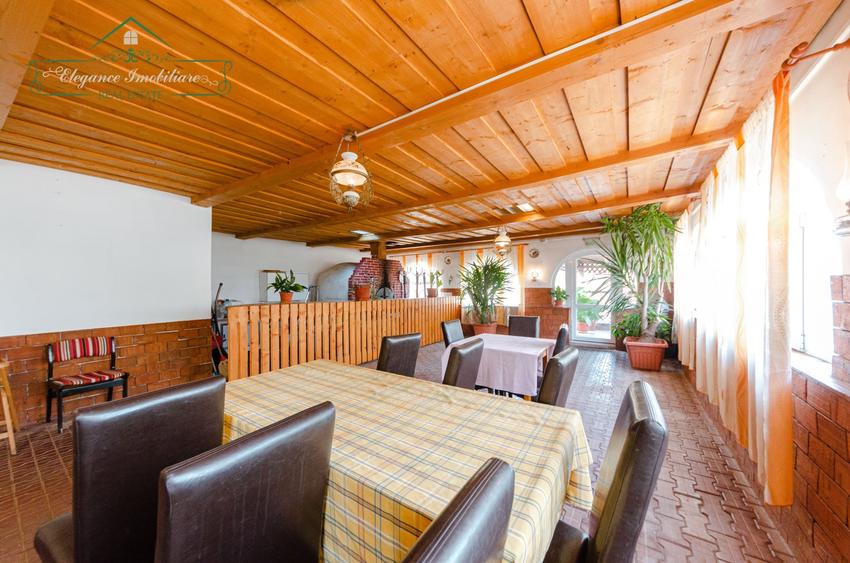 Hotel/Pensiune, de 695 mp, în Lipova
