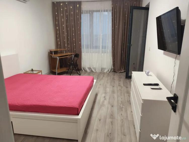 Garsonieră decomandată în Central