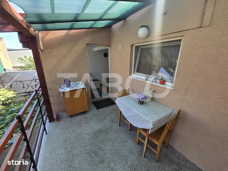 Apartament cu 2 camere decomandat în Lupeni