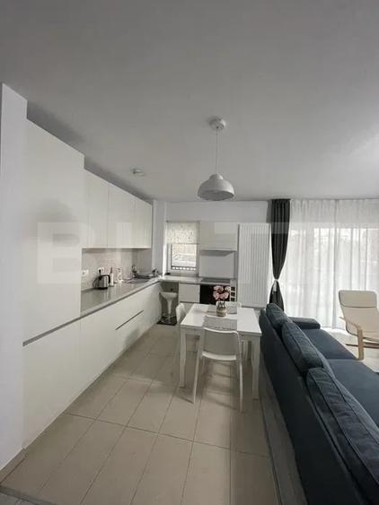 Apartament cu 2 camere semidecomandat, mobilat în Bună Ziua